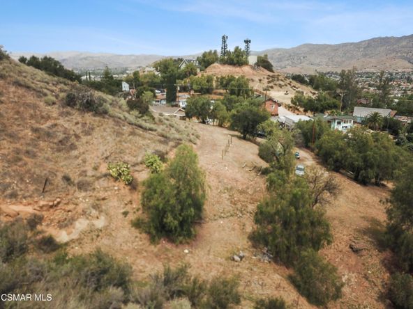 5946 Oak Knolls Rd, Simi Valley, CA 93063